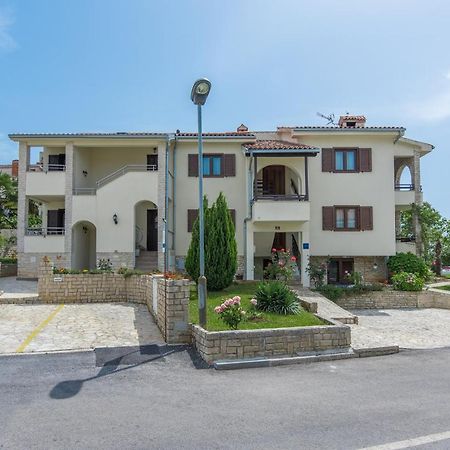 Apartmani Lorena Пореч Екстер'єр фото