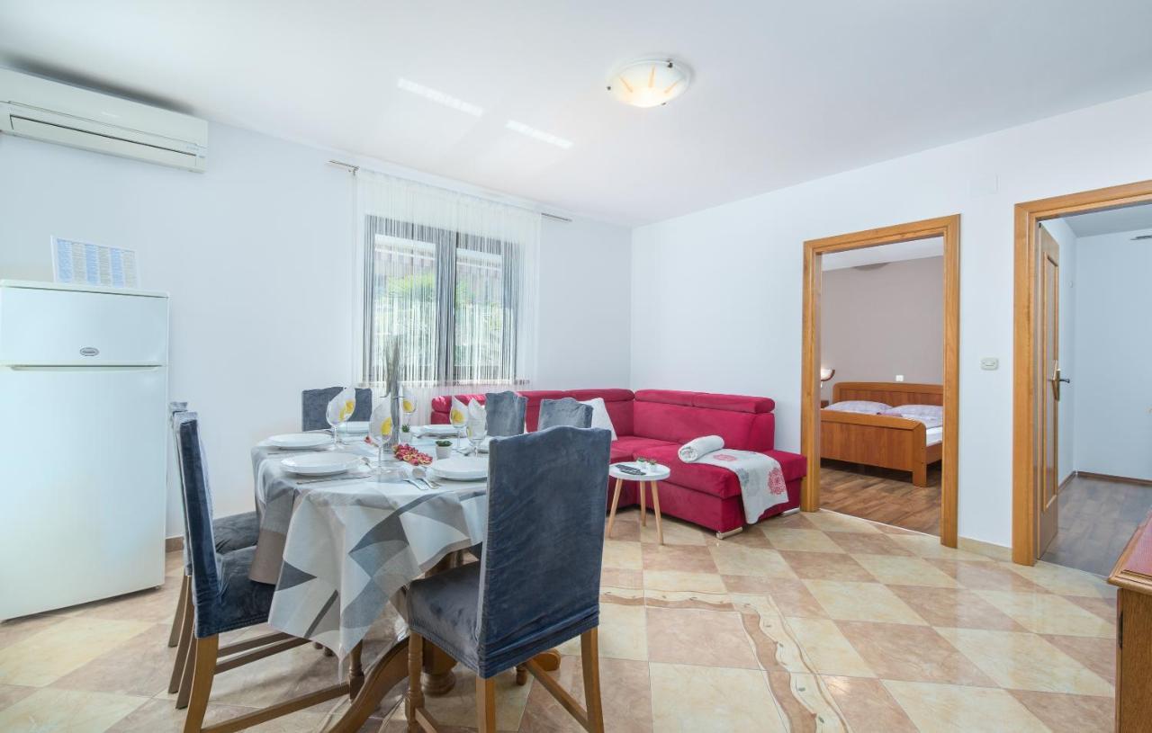Apartmani Lorena Пореч Екстер'єр фото